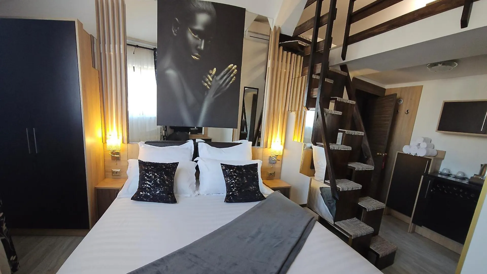 Theline Hotel Bucureşti 3*,  România